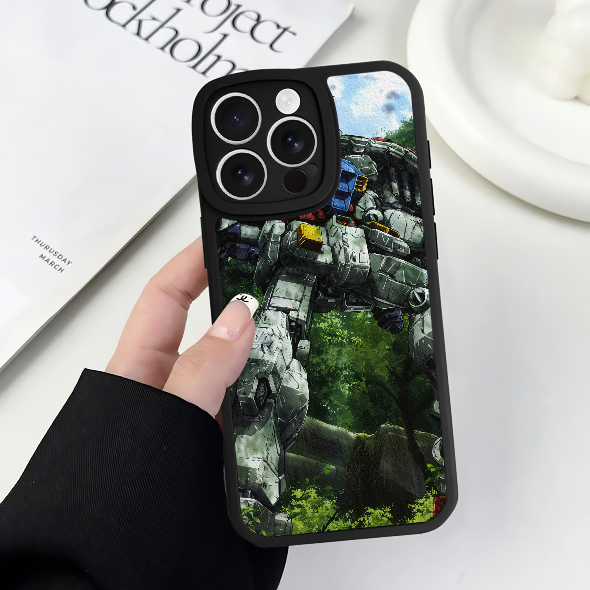 （画像用） 機動戦士ガンダム Mobile Suit Gundam 【iPhone 16シリーズ対応】シリコンスマホケース（レザー調） 材質：シリコン